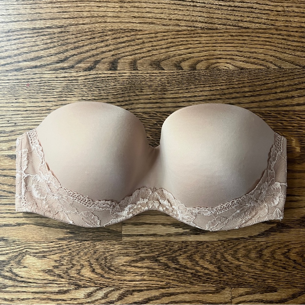 Victoria's Secret Cream strapless bra